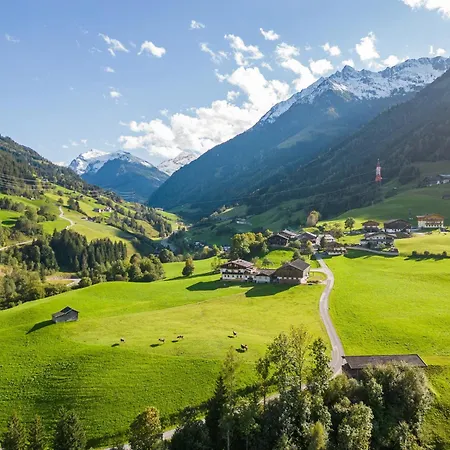 Beautiful In With Balcony 米特西尔