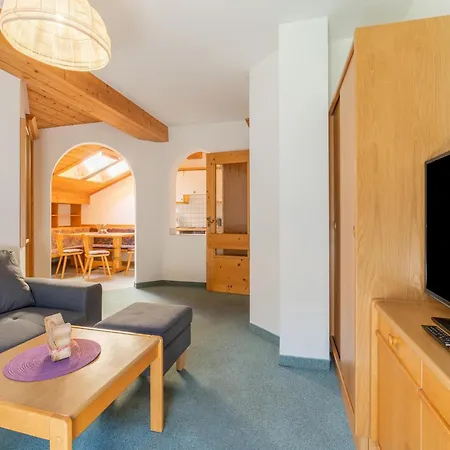 Beautiful In With Balcony Mittersill