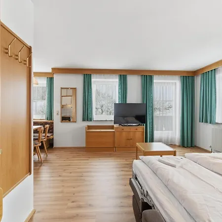 Beautiful In With Balcony ميترسل