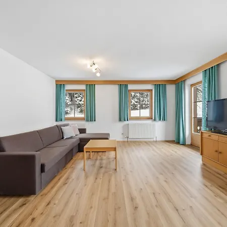 Beautiful In With Balcony Mittersill
